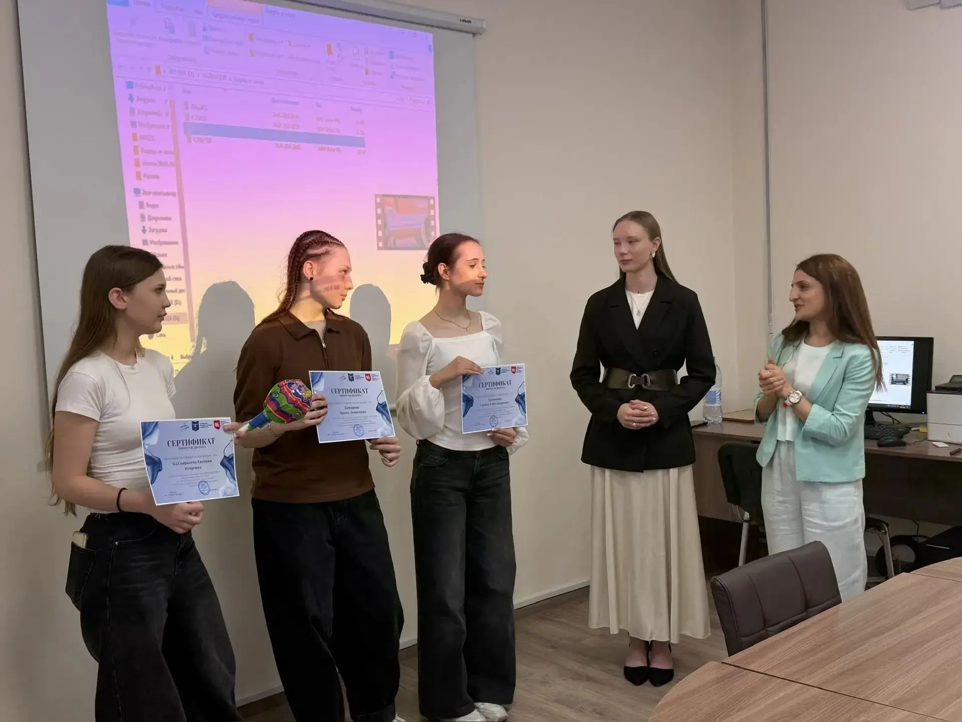 ✨В Барнауле наградили юных медиаторов