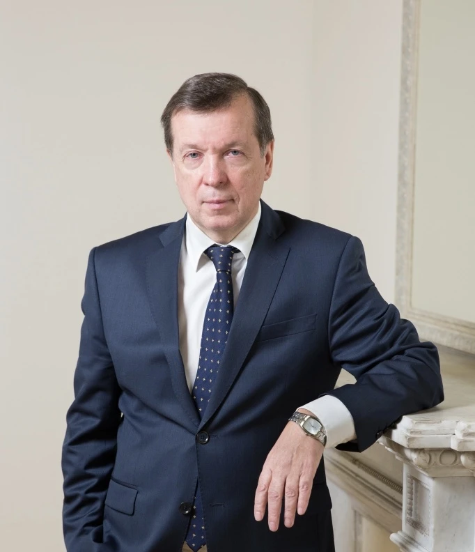 Правительственная награда «За особые заслуги в области международного сотрудничества Са...