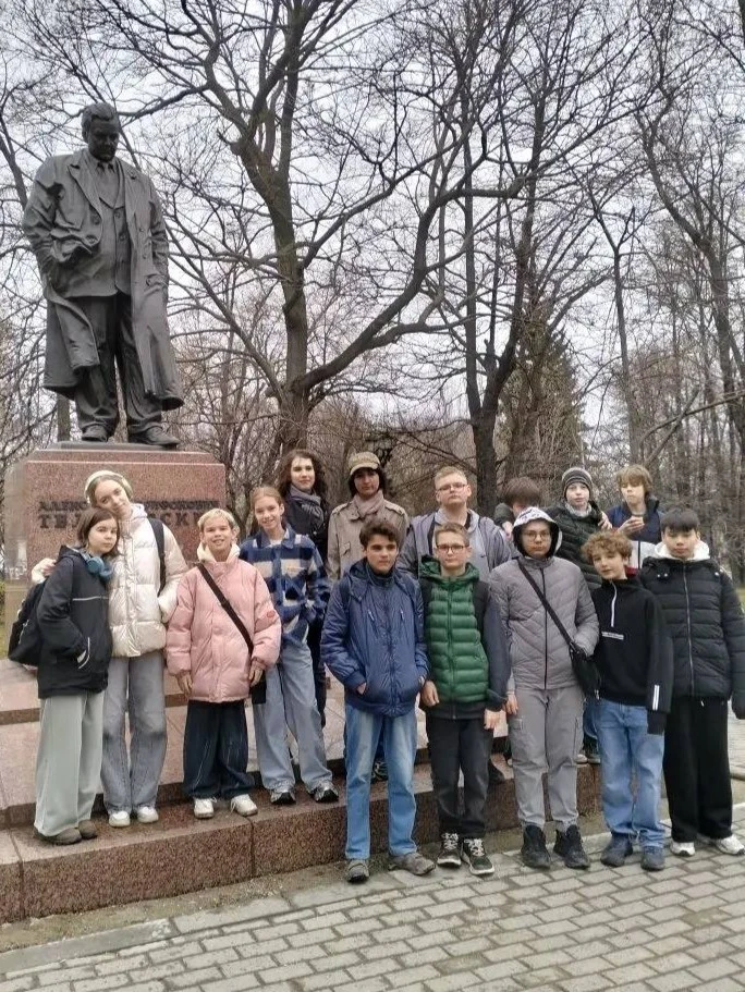 А я иду, шагаю по Москве… 👣  👀 На каникулах ученики 7 «М» класса стали участниками интереснейшей экс