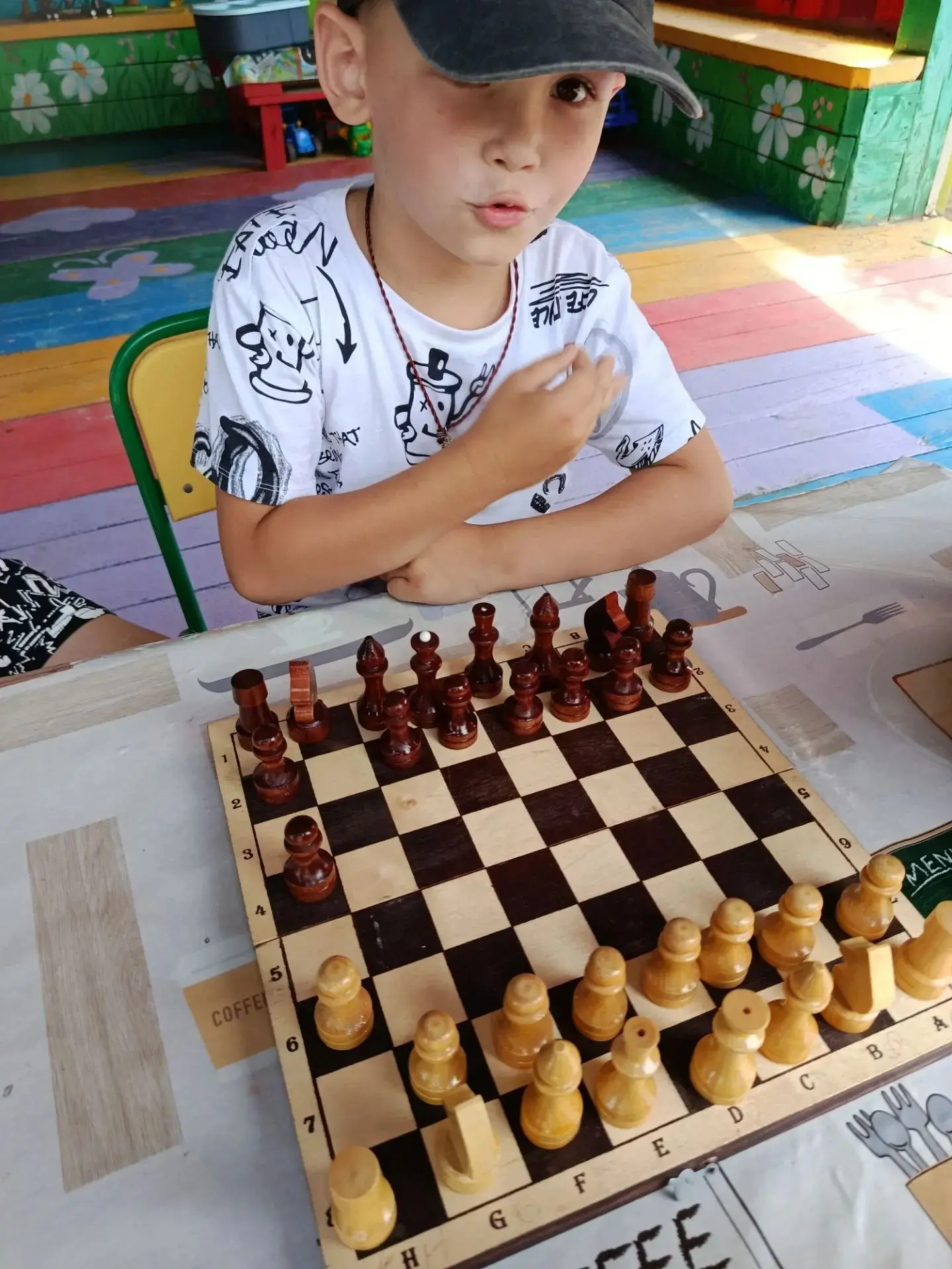 День шахмат – 20 июля

♟️ Сегодня наши юные стратеги:
▪️ Познакомились с шахматными фигурами и их «с