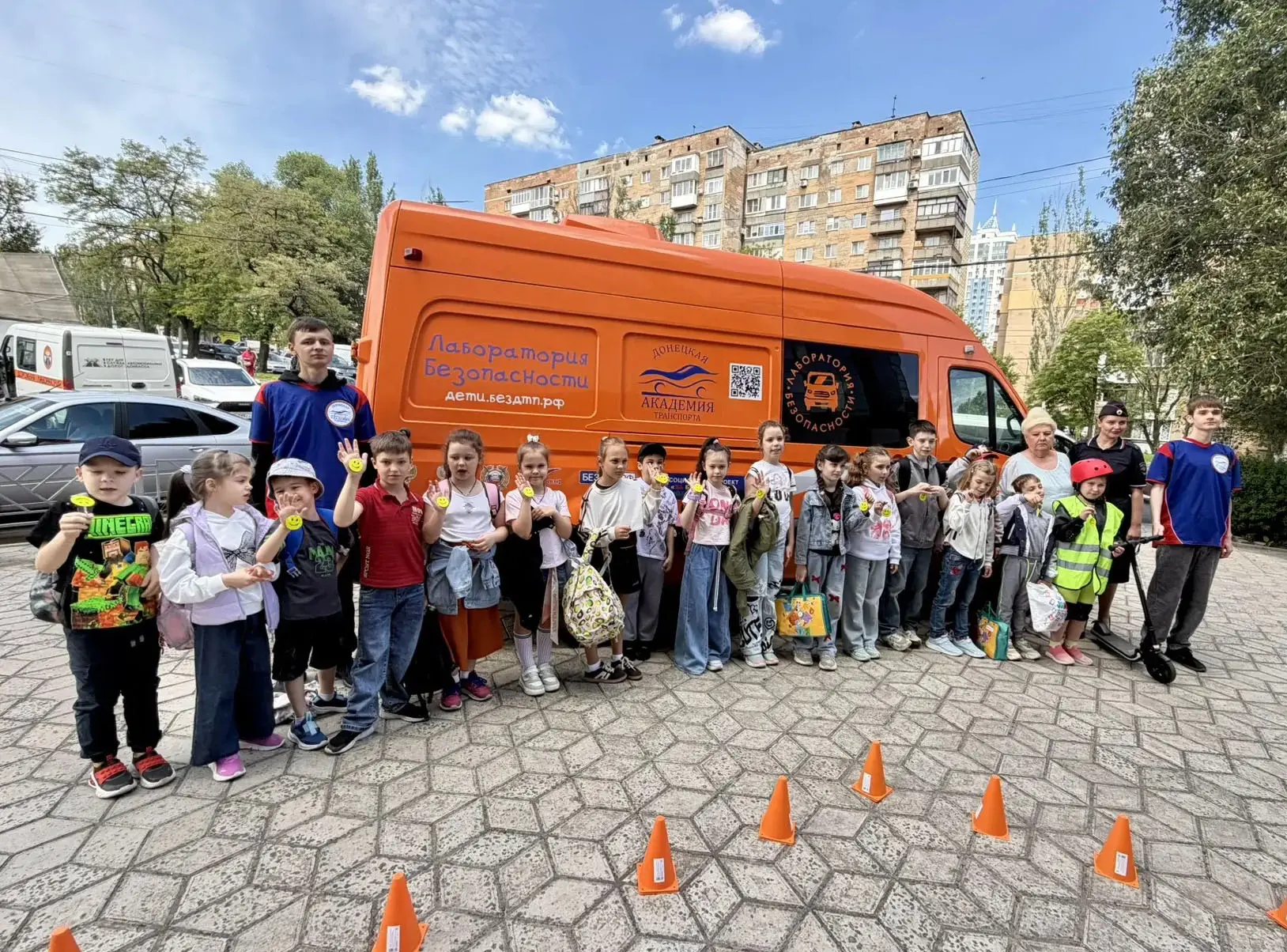 Госавтоинспекторы ведут работу с детьми