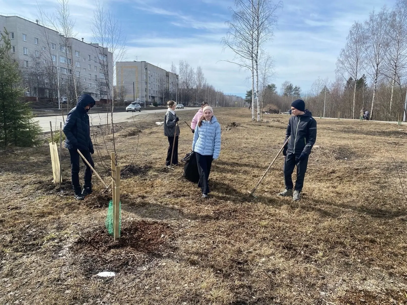🇷🇺 Сад Памяти Героев в г. Петрозаводске — это особое место, посвящённое памяти тех, кто отдал свои ж