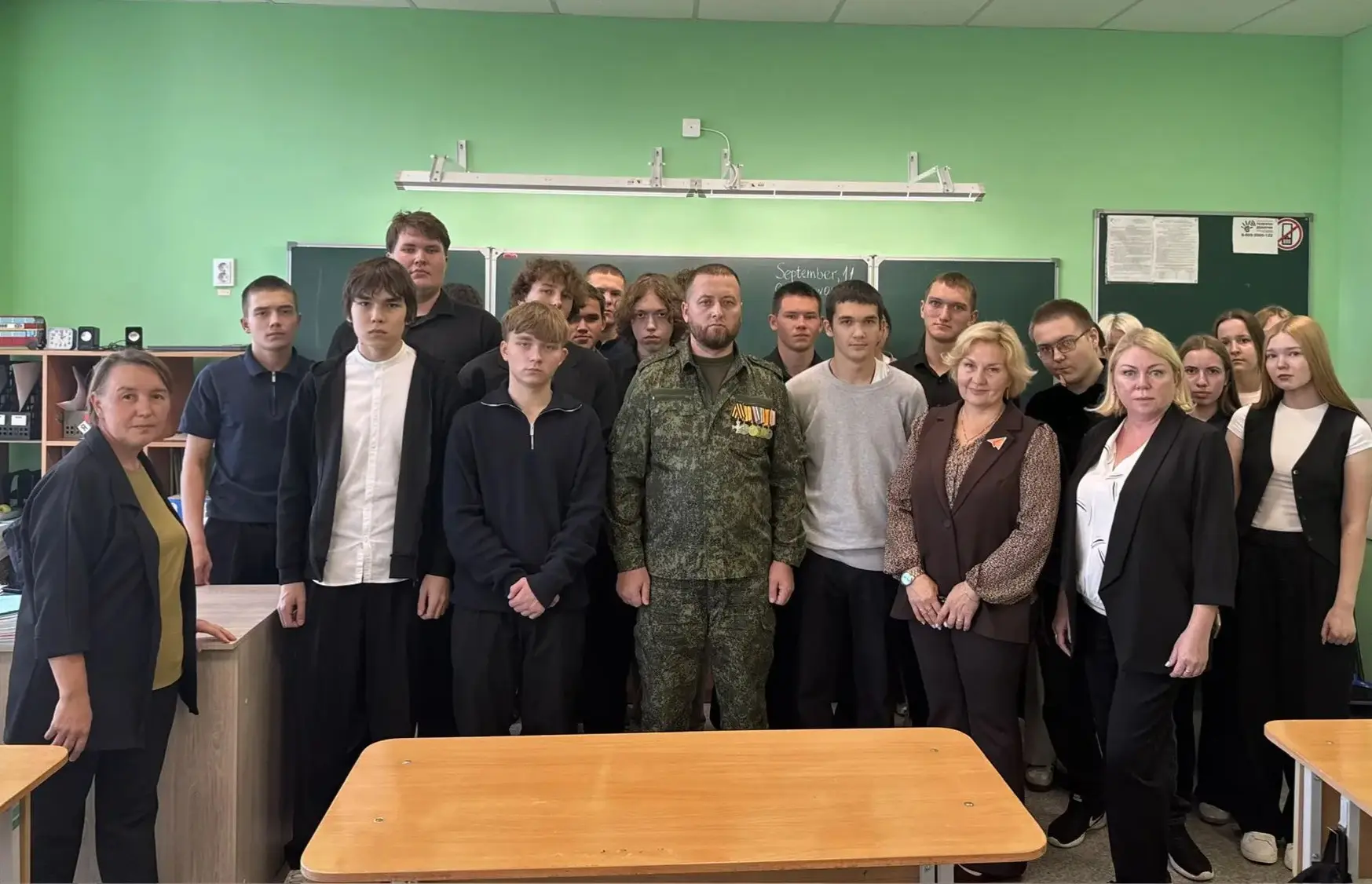 🇷🇺Встреча с героем: как в школе прошёл Урок Мужества с участником СВО  Таюковым Эдуар...