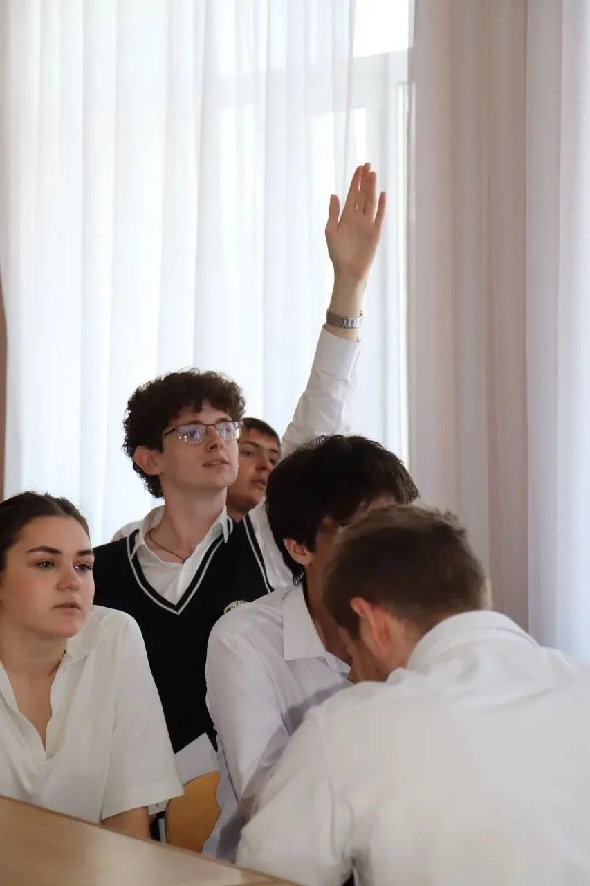 🧪 ПОБЕДА В БИОХИМИЧЕСКИХ БОЯХ! 🏆 17 апреля 2026 года в школе № 9 прошёл III командный турнир «Биохим
