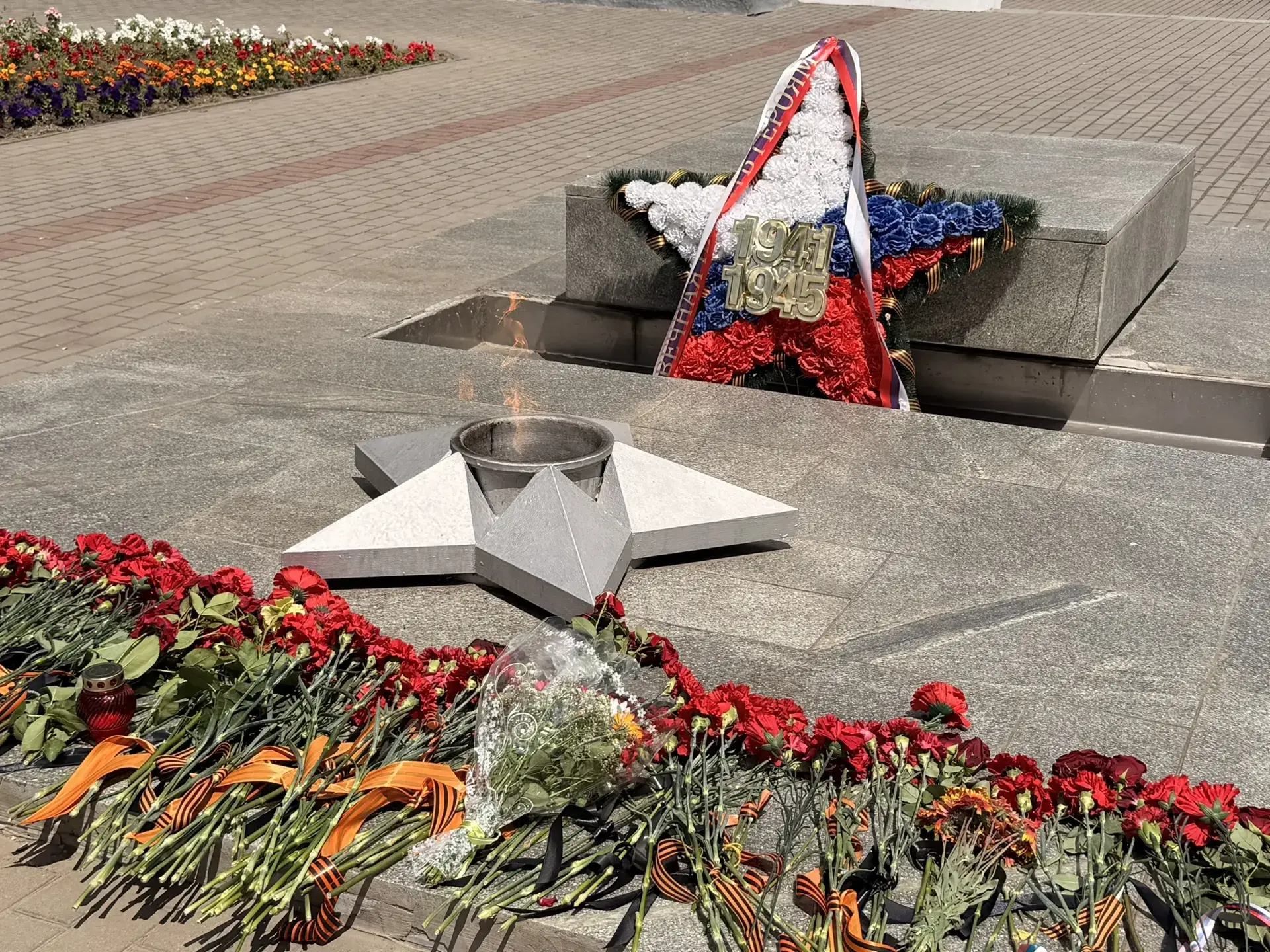 🕯 Память поколений: студенты и преподаватели МелГУ почтили героев Великой Отечественной

22 июня, в