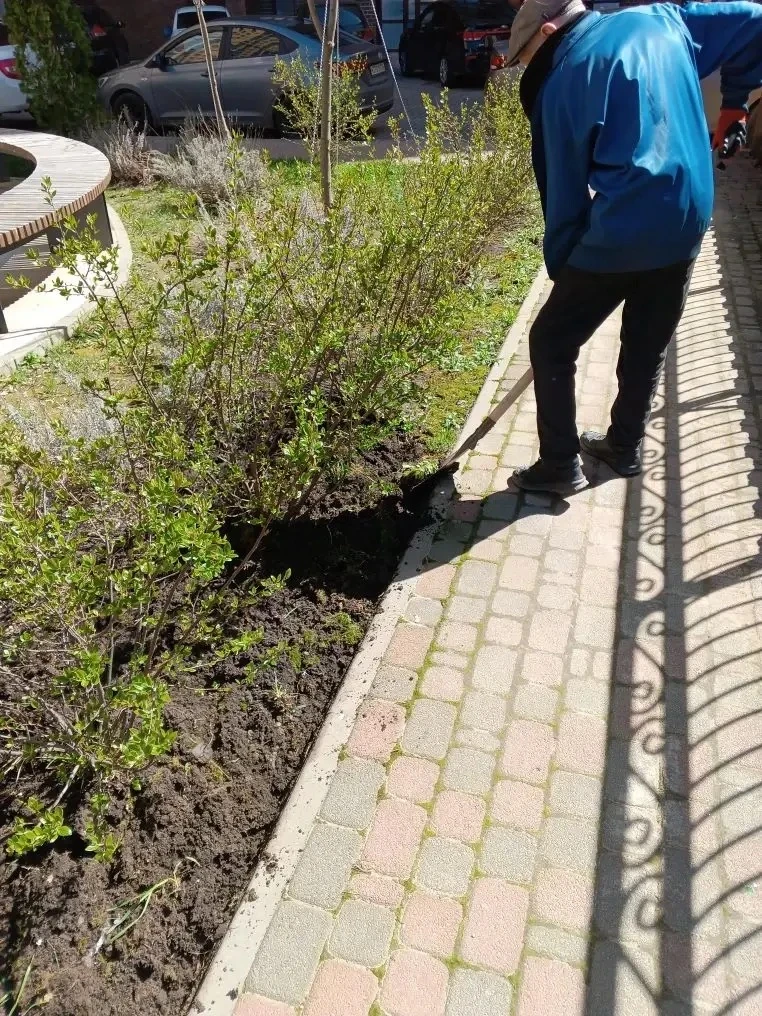 🌞 Каждый день, без исключений, наши дворники выходят на работу, чтобы поддерживать чистоту и порядок