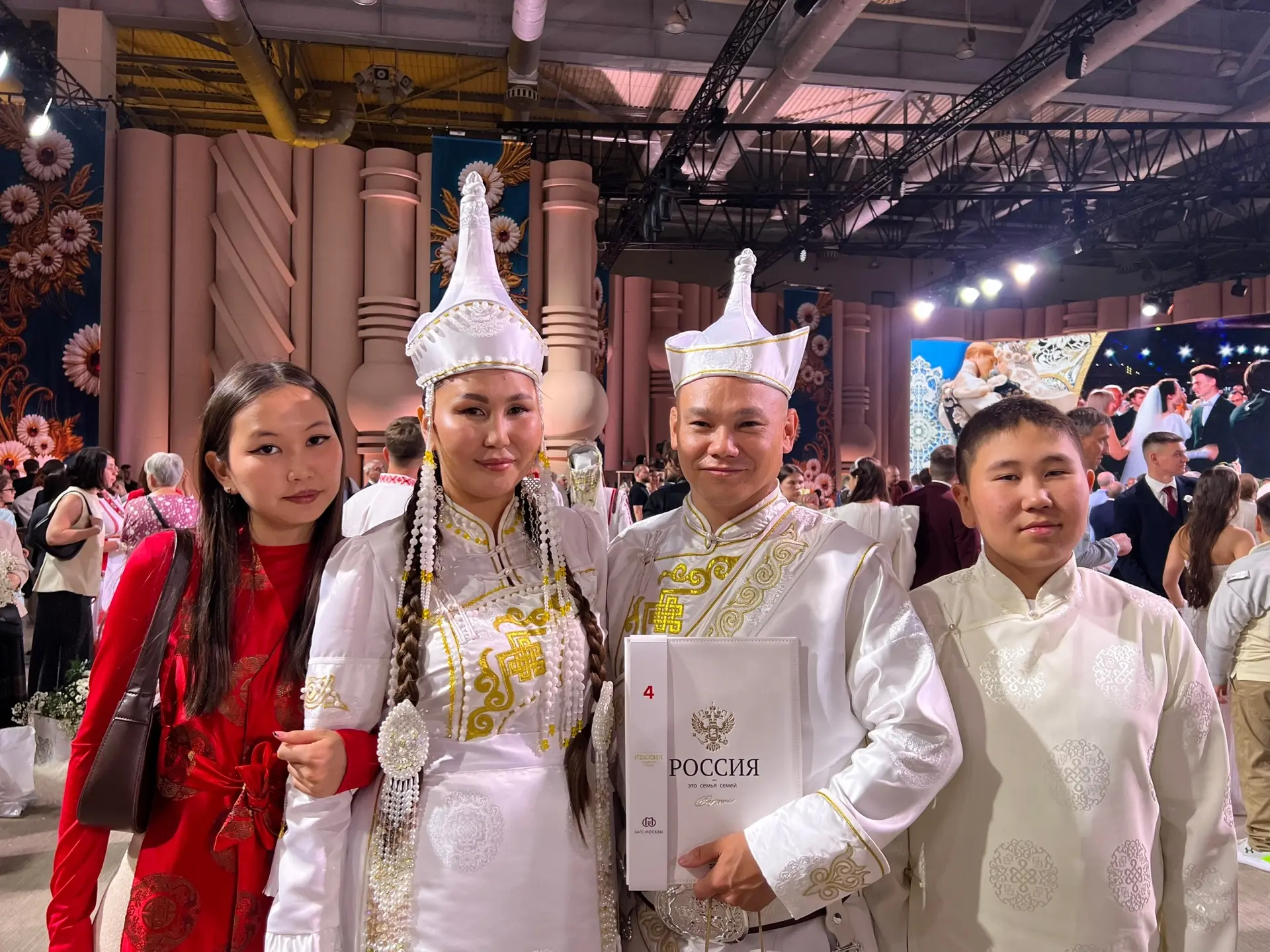 💍 Пара из Тувы — на Всероссийском свадебном фестивале в Москве!