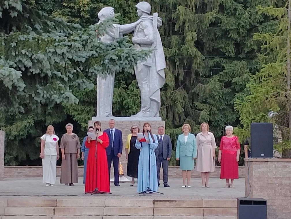 В добрый путь, Выпускники-2026!
Недавно выпускники МОУ СОШ им. И. С. Кошелева с.  Лермонтово стали ч