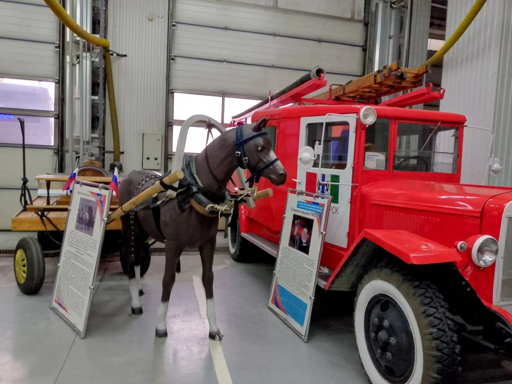 🚨 8 «В» на экскурсии в Учебной пожарно‑спасательной части! 🚒  18.02.26 ученики 8»В» класса вместе с 