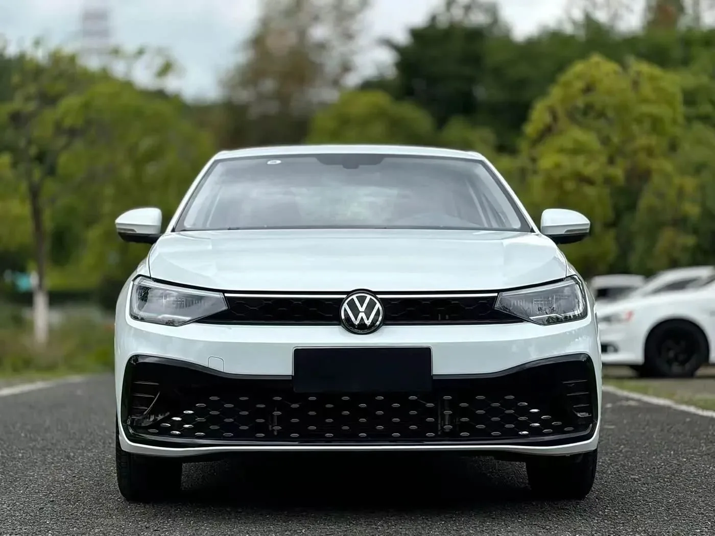 🚗 Volkswagen Lavida XR 2024 — 1 250 000 ₽