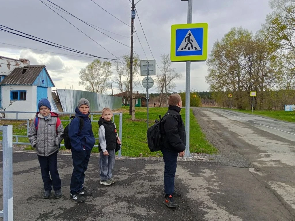 ВНИМАНИЕ!!!
Пешеход на переход!!!
Ребята начальных классов вместе с классными руководителями прошли 