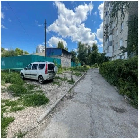 В центре Ульяновска уберут препятствующее проезду и парковке автомобилей самовольное ог...