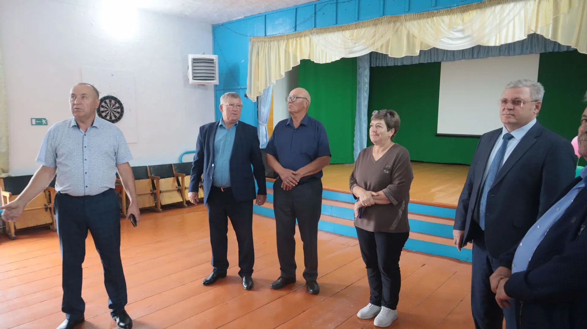 Глава Баганского района Алексей Алексеевич Воличенко провел выездное совещание с Главам...