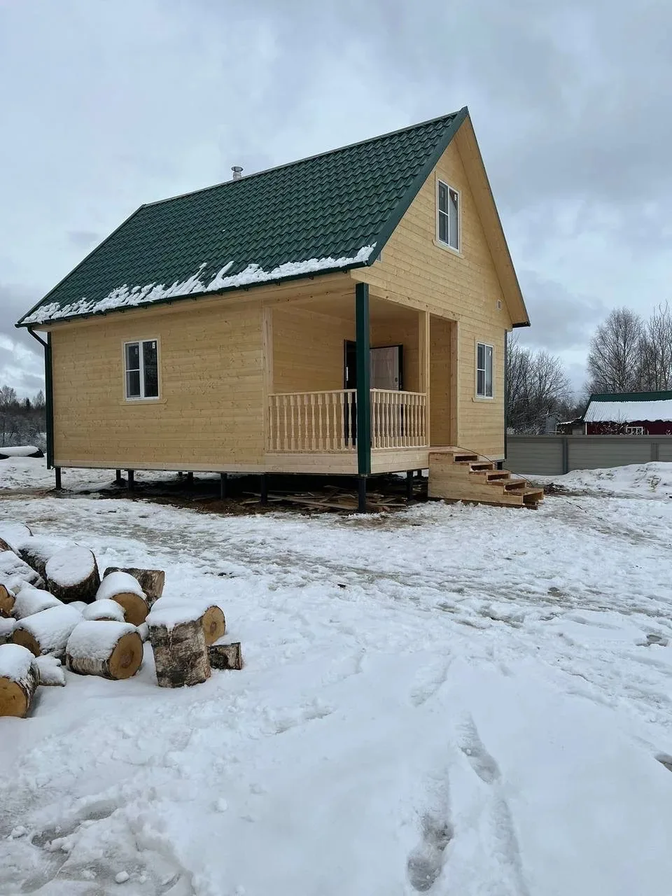Каркасный дом с мансардой, размеры 6х8. Утепление 150 мм, пол 200 мм. Комплектация с вн...