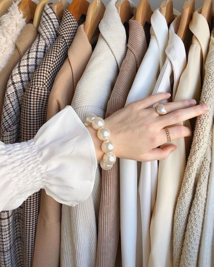 Можно ли носить вещи из секонд-хенда? 👗🤔

Дорогие мои, я заметила одну вещь: многие сейчас говорят