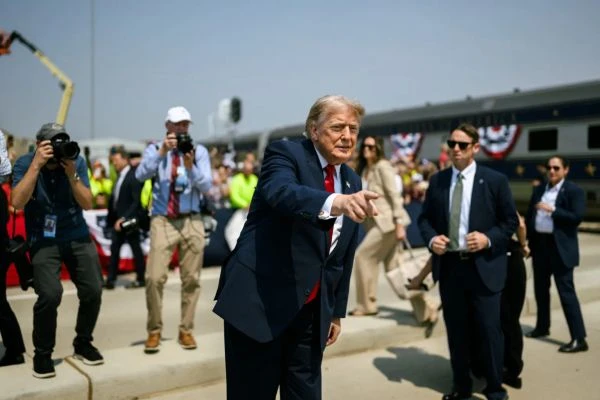 Будем вас снова бомбить: Трамп торгуется с Ираном, нефть дорожает