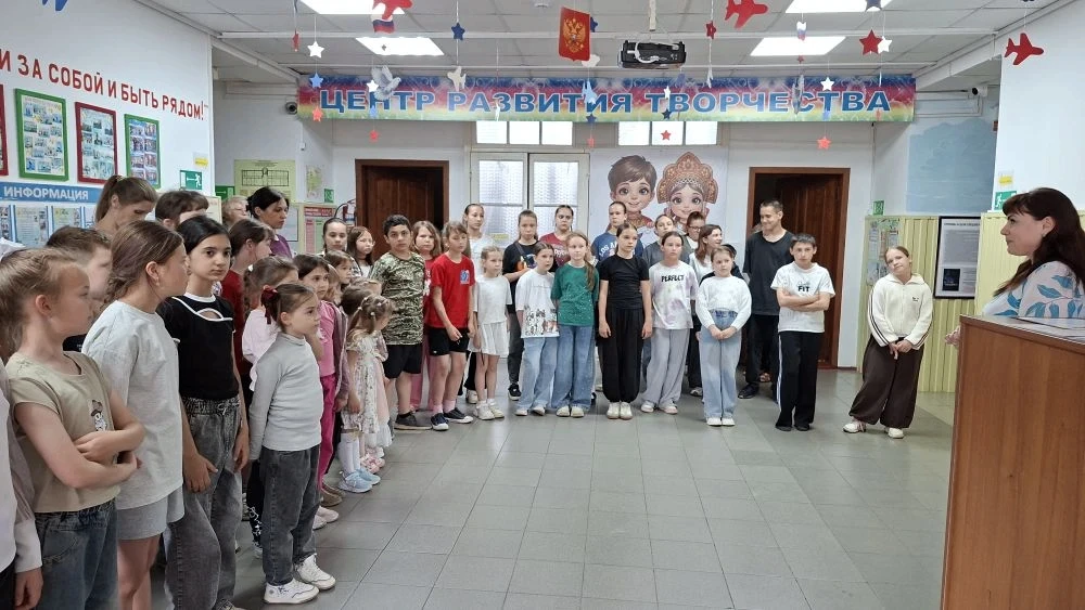 Вот и завершился ещё один учебный год. Сегодня на торжественной линейке обучающиеся объединений наше
