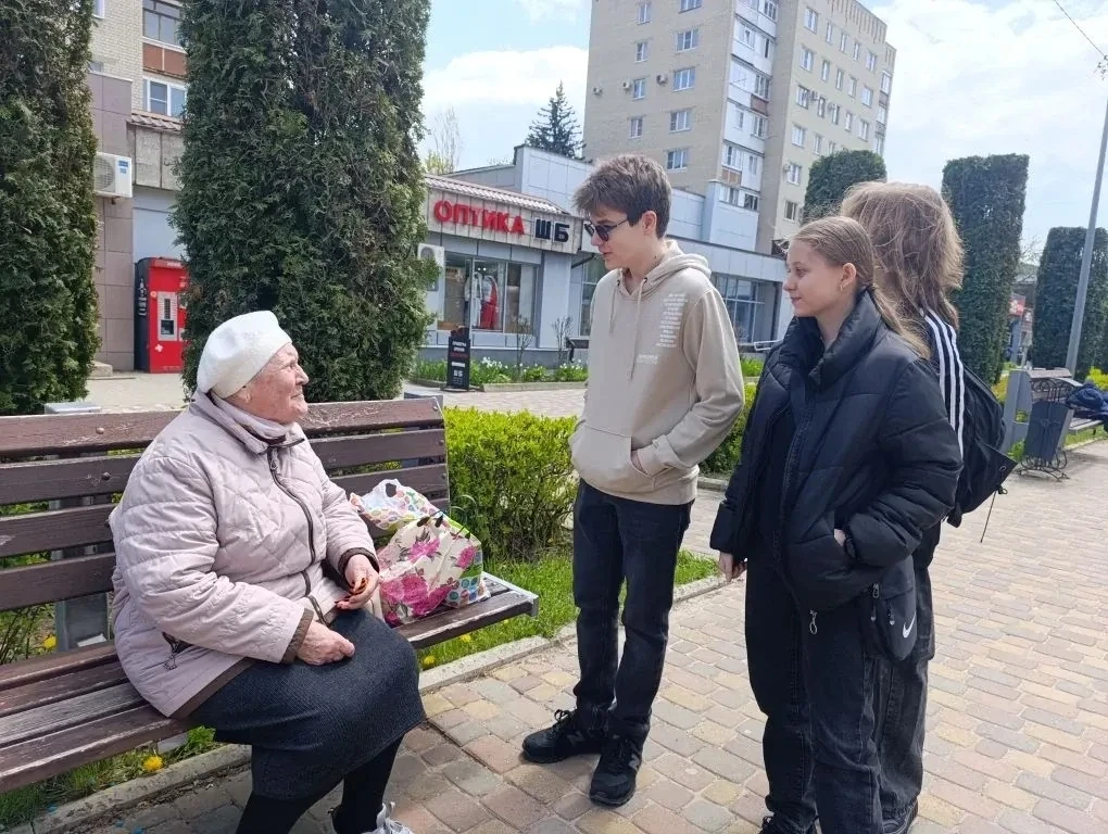 🎗️ Память в сердце: школьный клуб «Ставлоненок» провёл трогательную акцию!!!   🔥Сегодня участники шк