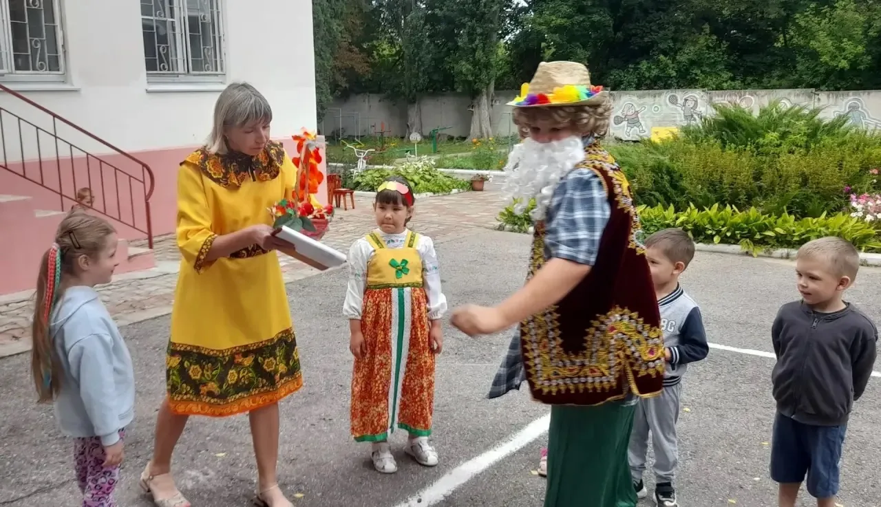 В нашем детском саду весело отметили 🍎Яблочный Спас🍎. Дети участвовали в народных игр...