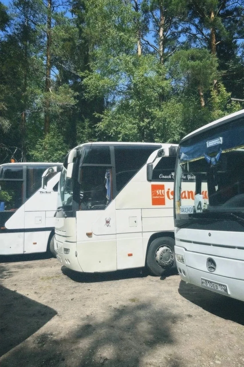 | ВСТРЕЧА ДЕТЕЙ |

Дорогие родители! Номера автобусов по отрядам для удобства поиска на площади:

93