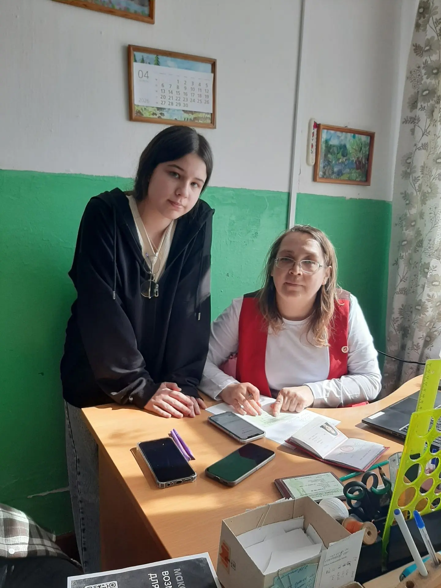 👌 Руководитель МФЦ Койгородка Юлия Матвеева и эксперт Надежда Майбурова посетили школу в селе Грива.