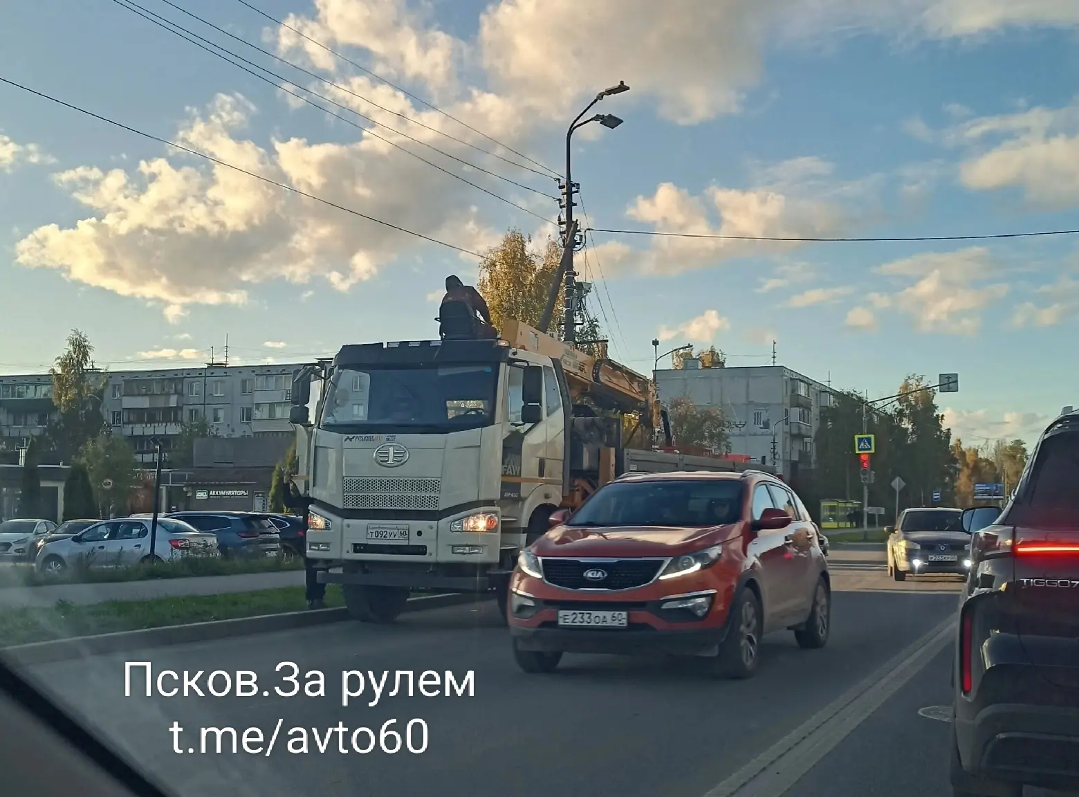 Новую камеру фотовидеофиксации заметили на перекрёстке Поземского / Ижорского батальона