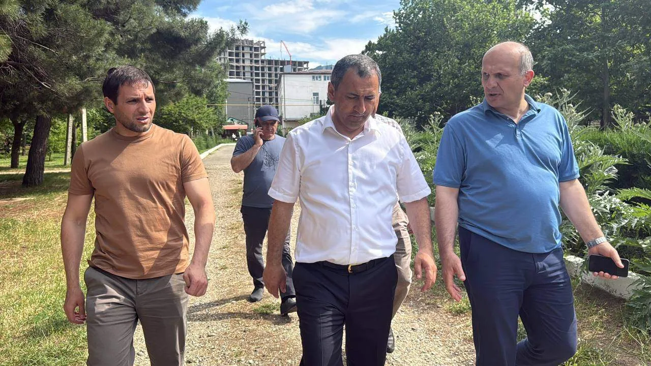 По обращению матерей участников СВО и руководства ДГУ, председатель Городского Собрания депутатов Ма