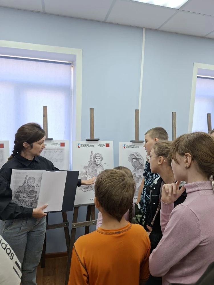3 июня ученики 5 класса нашей школы отправились в путешествие- экскурсию. Мы посетили к...