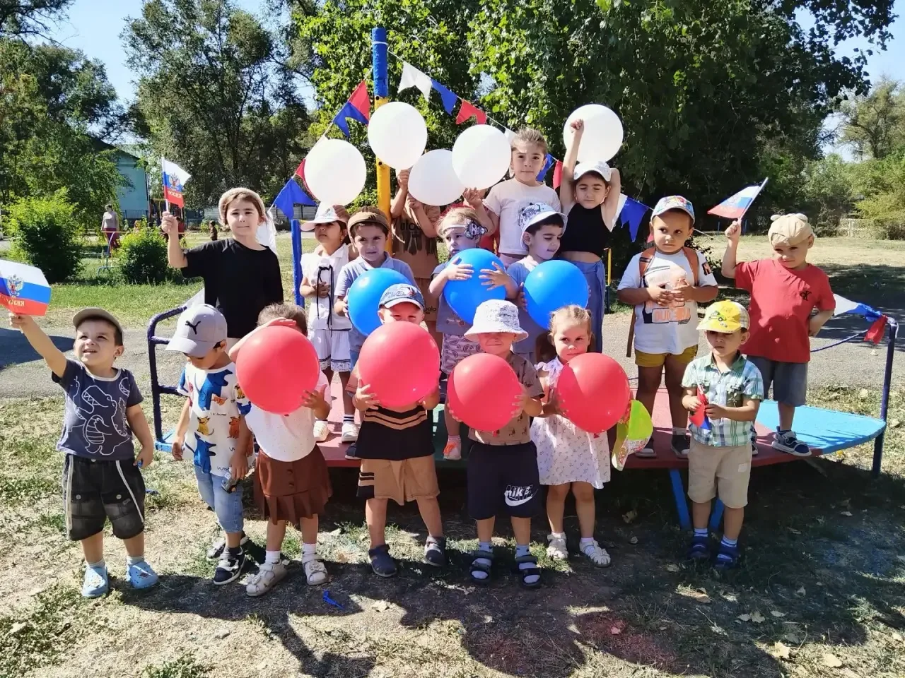 День Государственного флага РФ в нашем детском саду! 🎉