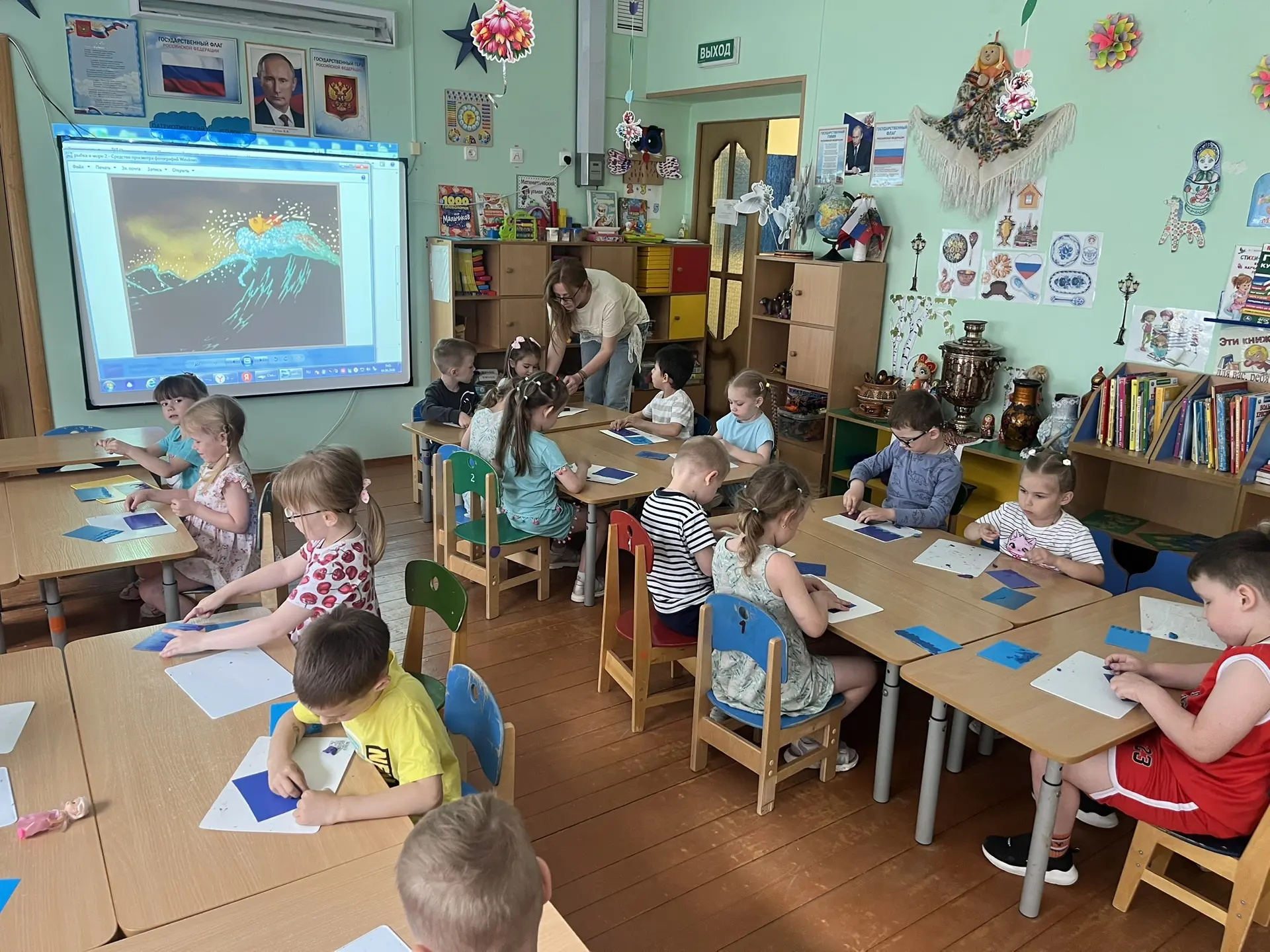 Путешествие в удивительный мир сказок Пушкина продолжается. Творим синее синее море 🌊