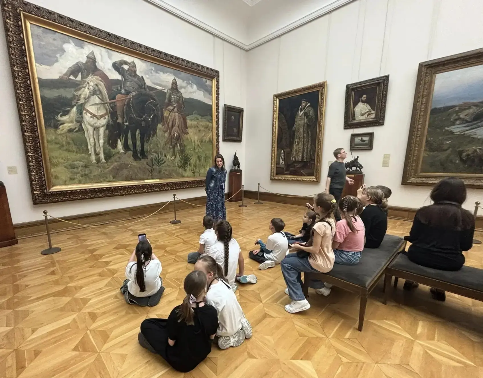 🖼️ 14 мая обучающиеся 3 «Б» класса под руководством классного руководителя Аносовой Веры Александров
