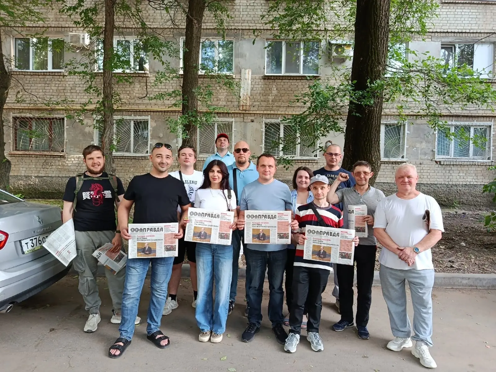 Коммунисты Саратова провели масштабную агитационную акцию

В субботу, 13 июня в Ленинском районе гор