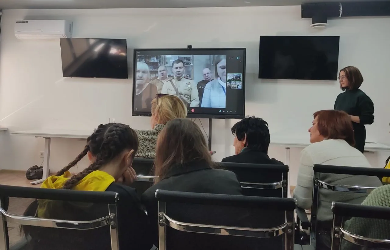 📚В Республиканском Доме молодежи состоялся онлайн телемост «Бобруйск-Нальчик», посвяще...