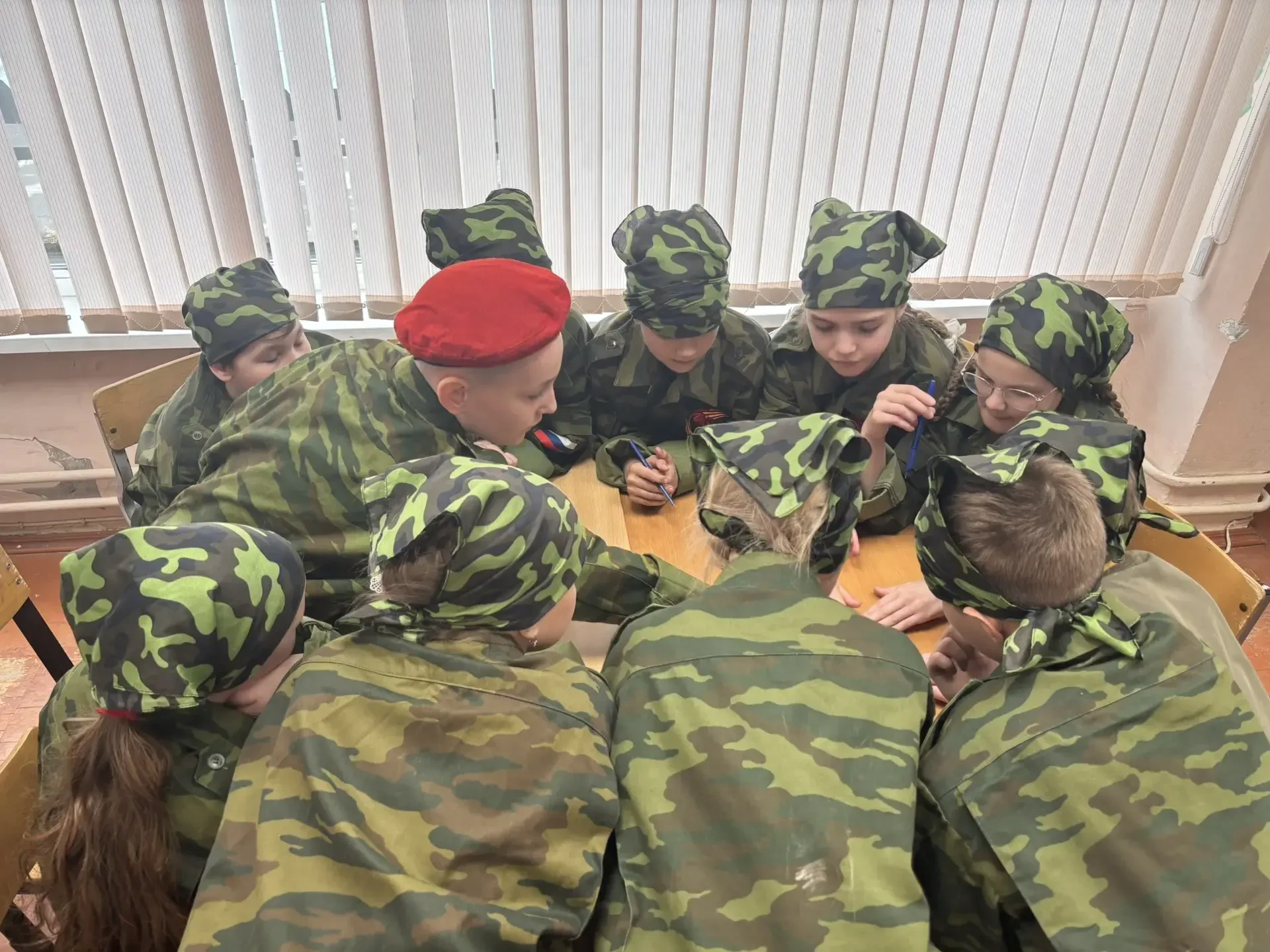 🚩 Зарница 2.0: Проверка на прочность пройдена!  🛑Команда МАОУ СОШ №48 приняла вызов и достойно предс