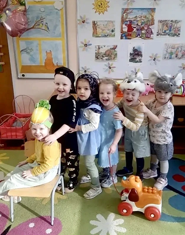 МАЛЕНЬКИЕ АРТИСТЫ 🎭 Всемирный День театра вчера отметили и наши дошколята.   🤩 Все мероприятия в дош