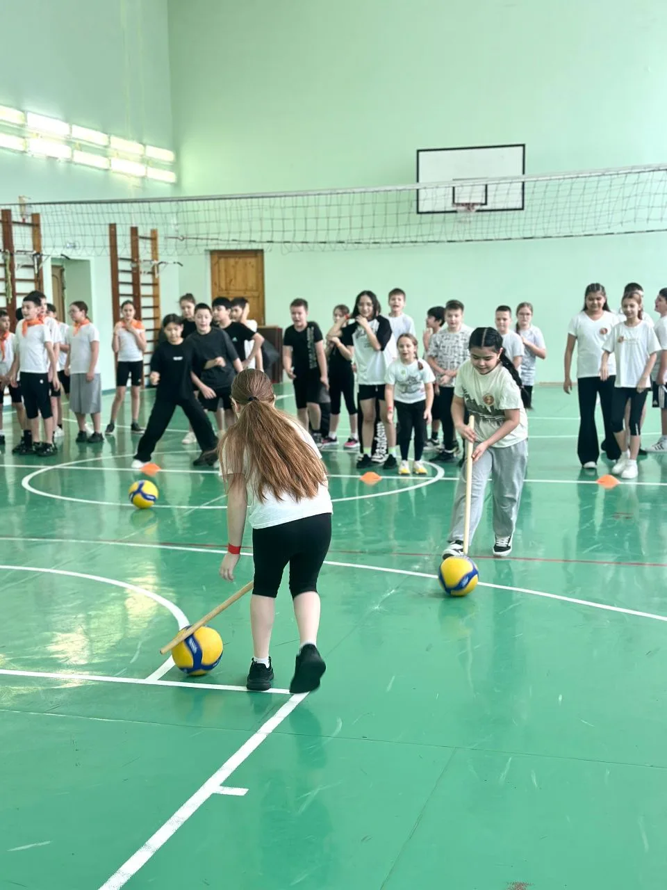 💪🇷🇺Вчера в нашей школе прошла спортивная эстафета  «Этнические игры» среди учащихся 5-х классов в ра