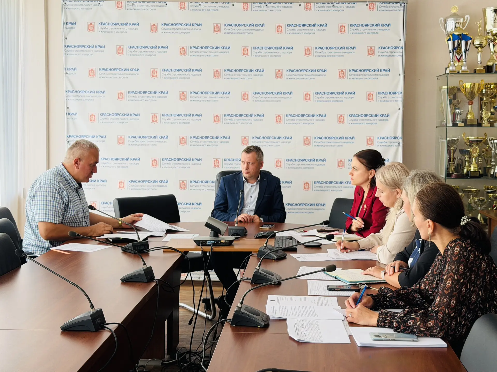 ☑️Руководитель Александр Вишняков провел рабочую встречу по вопросам капремонта с участ...