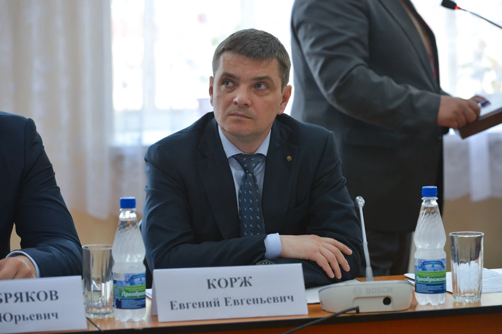 Глава Уссурийска Евгений Корж готовится сменить муниципальный пост на кресло в правител...
