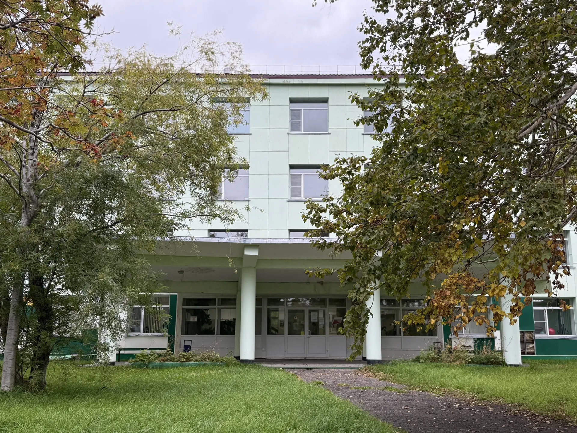 🏥Пациенты Вилючинска высоко оценили качество ремонта после масштабного обновления поли...