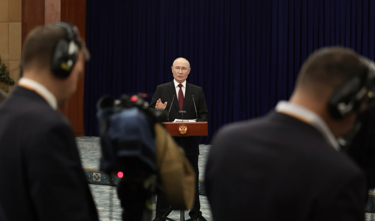 Александр Гусев поздравил Владимира Путина с днем рождения