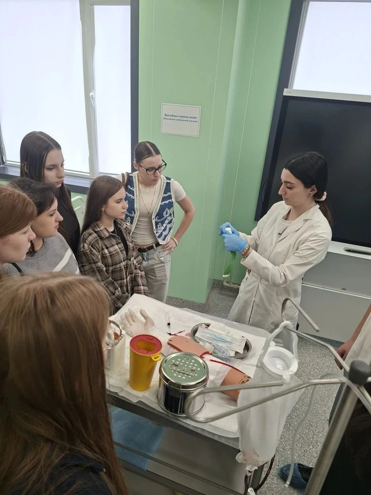 📚 Наши десятиклассники в Кубанском государственном медицинском университете ✨  В рамках профориентац