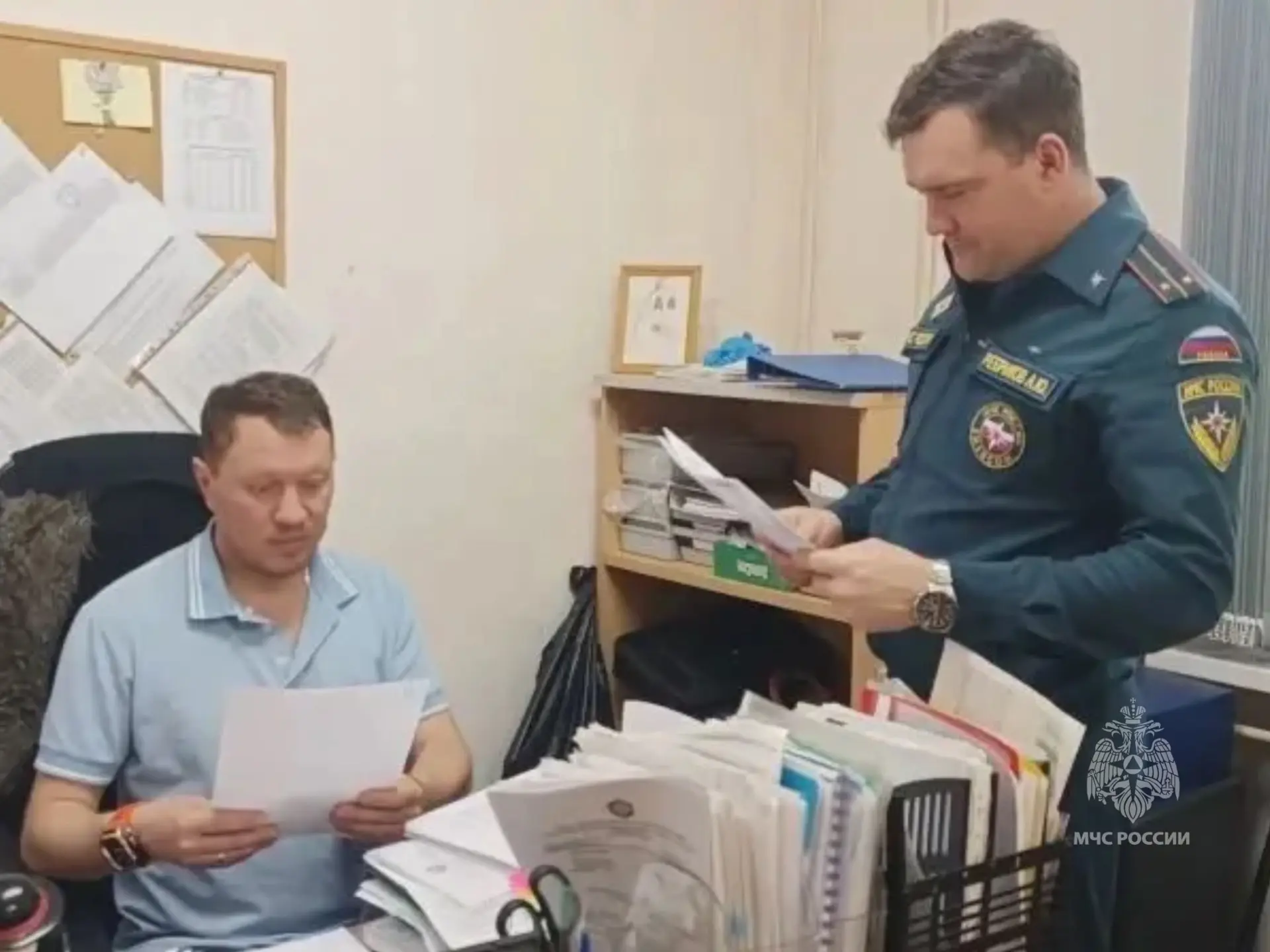 🟠Сотрудники МЧС России проводят профилактические мероприятия в образовательных учреждениях столицы  