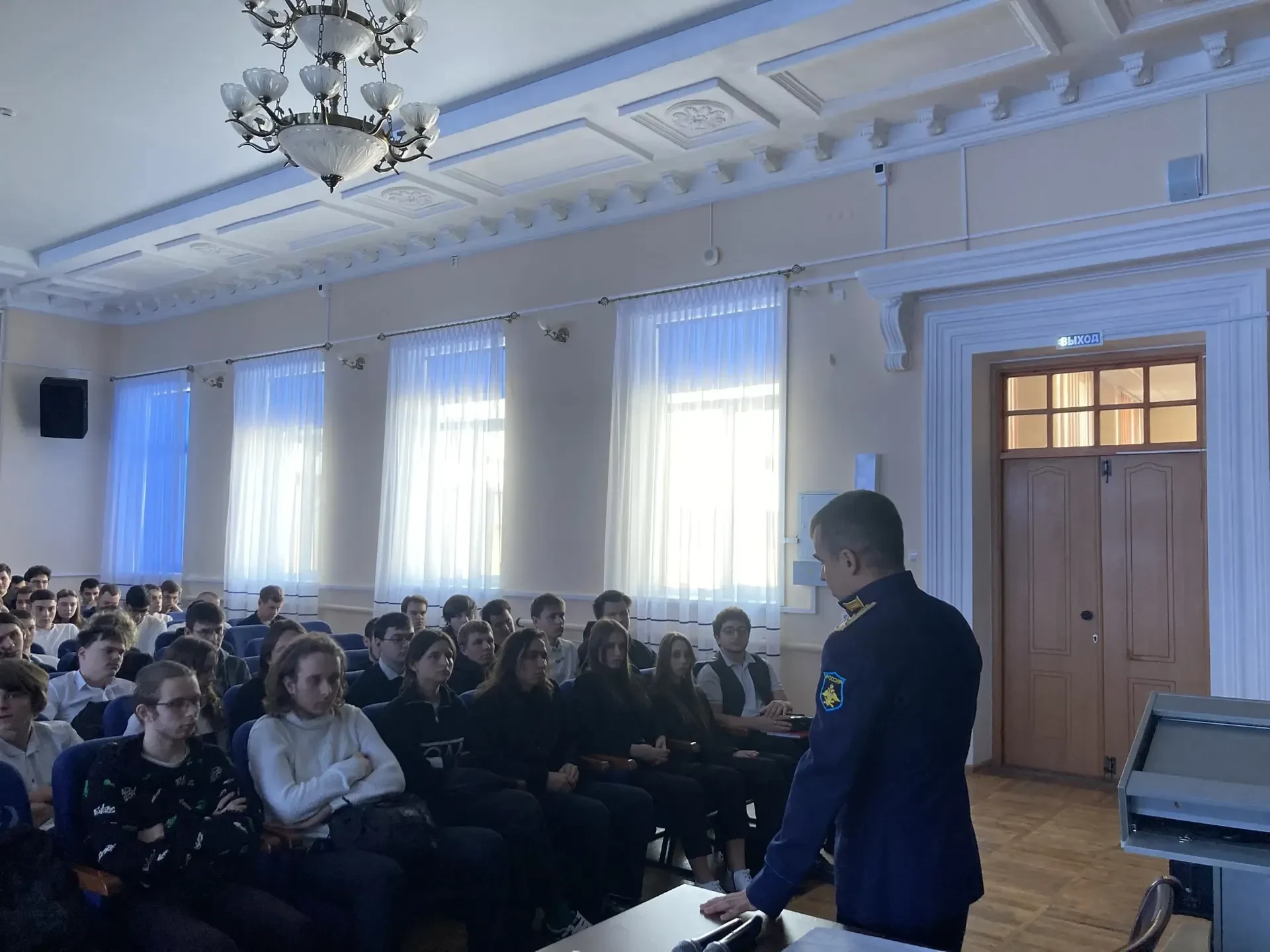 Встреча с будущим: студенты выпускных курсов техникума пообщались с представителем Военно‑космическо