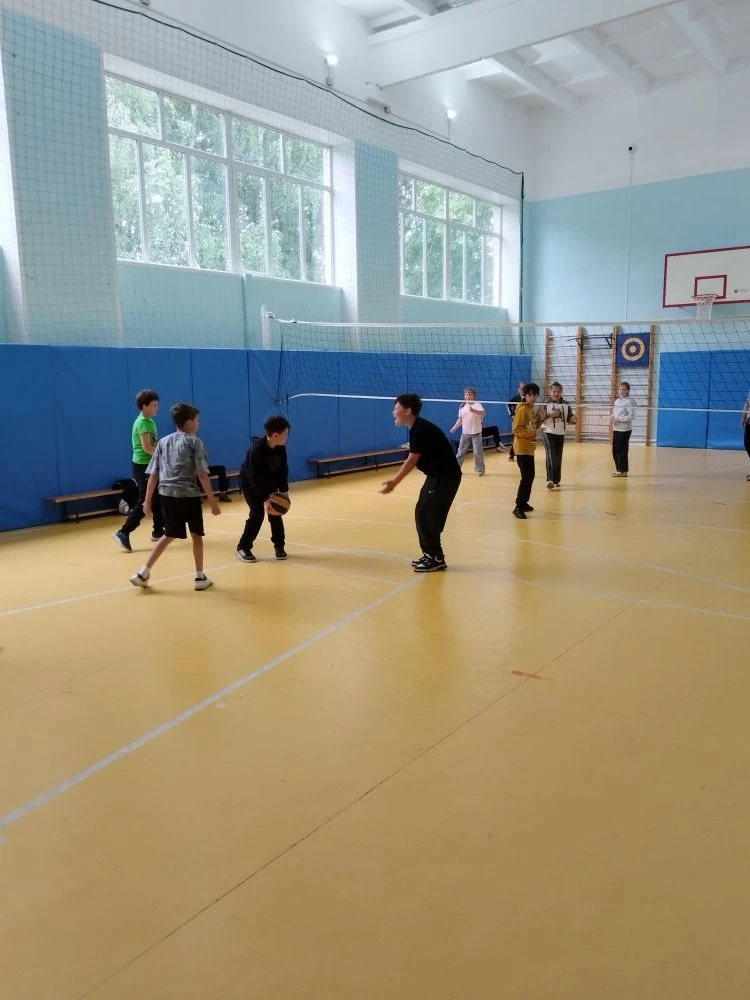 Спорт — это не просто мышцы, это характер! 💪

Сегодня в нашем лагере прошел день, который точно зап