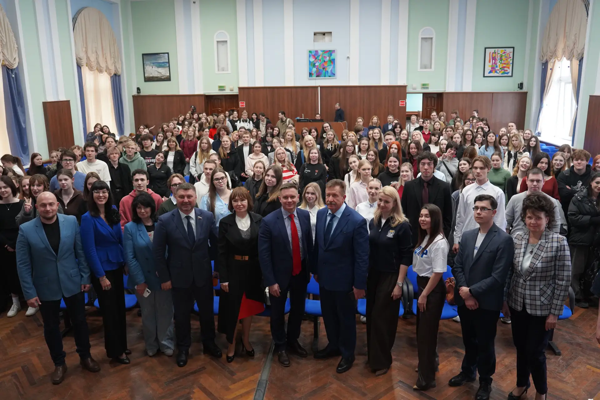 В Университете Добролюбова прошла встреча с Виктором Бутом  Мероприятие было организовано в рамках н