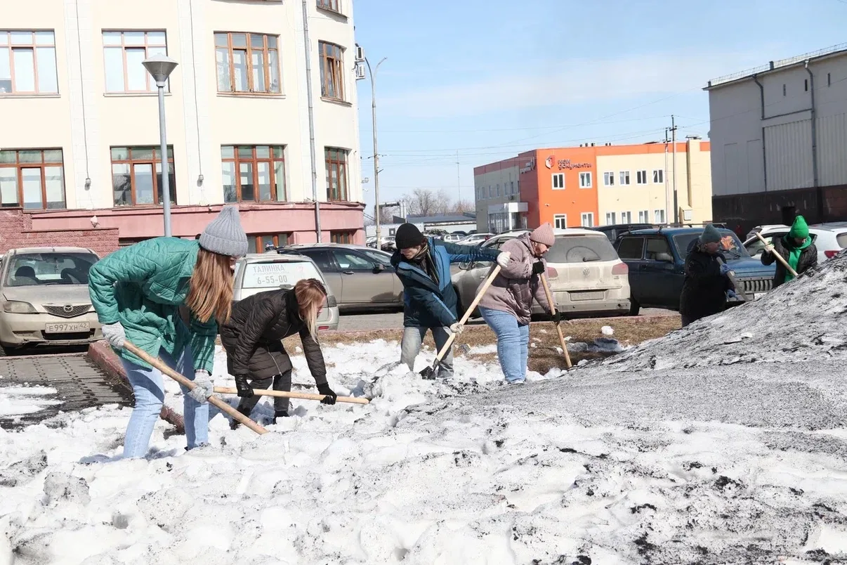 Продолжаются Всекузбасские субботники.  Завтра, 10 апреля, в 13:00 наш город присоединится к традици