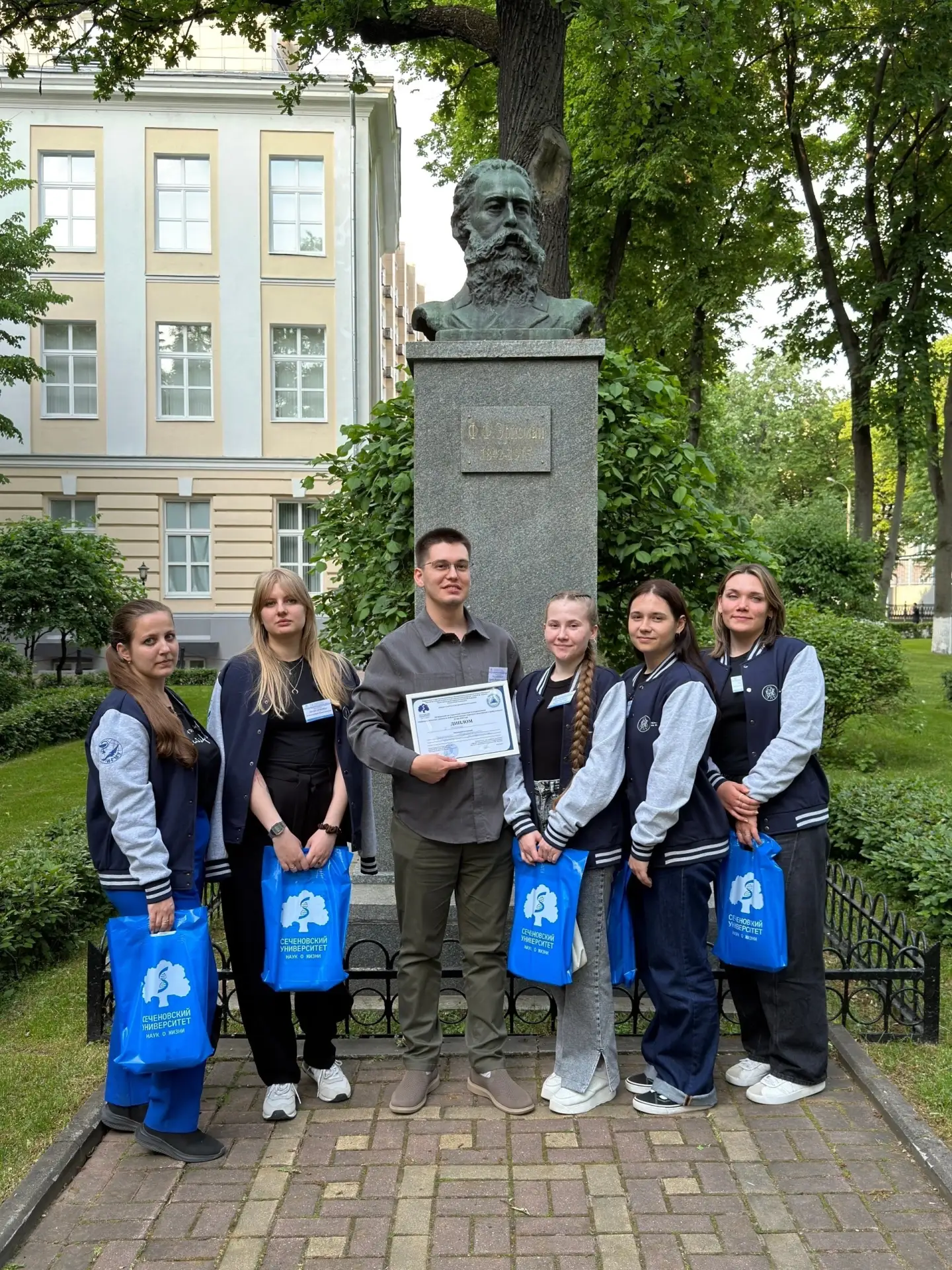 🥈 Серебро XIV Всероссийской олимпиады по эпидемиологии – у команды ИГМУ!  21 мая копилка достижений 