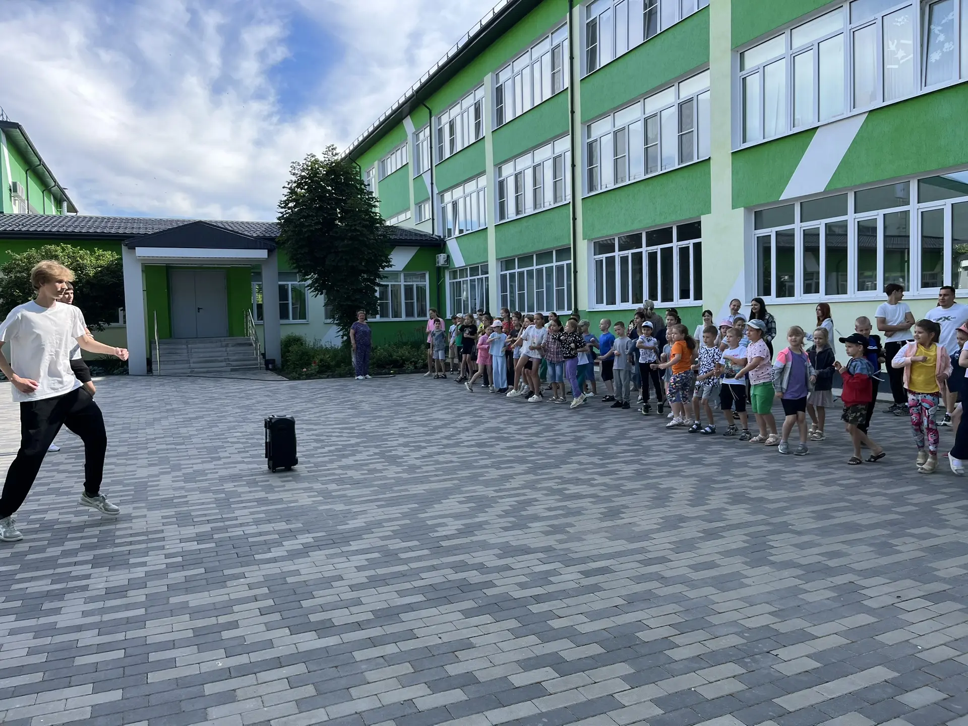 ⚽ Третий день в пришкольном лагере дневного пребывания 🏀

☀ Сегодняшний день выдался по-настоящему 