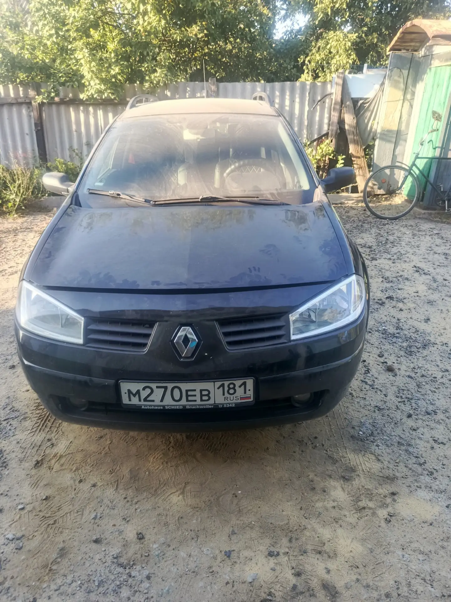 Renault Megan 1.6 16кл 2005г.Машина в хорошем состоянии, два комплекта колёс зима лето-...