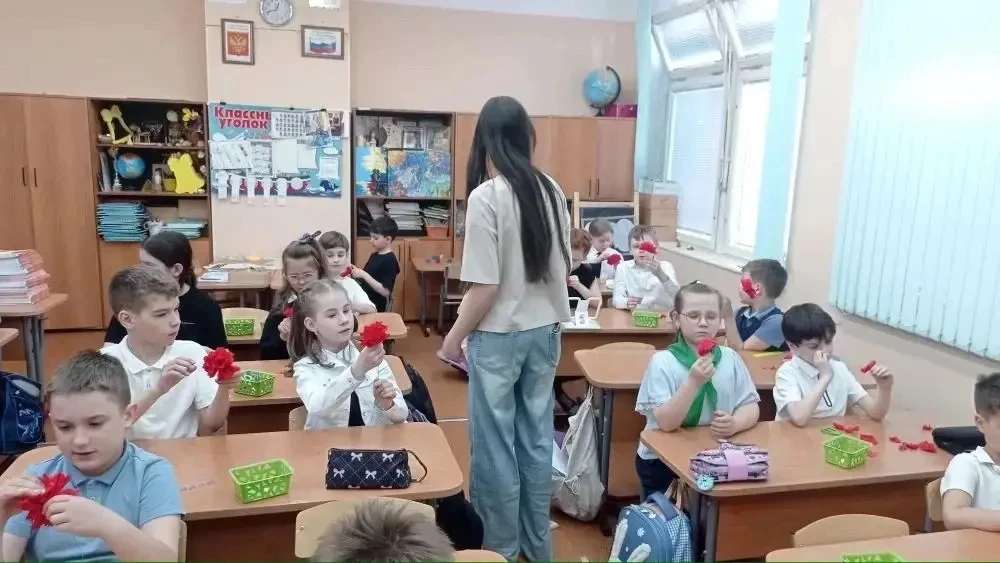 💢 Цветы Победы  Друзья! День Победы завершился, но мы расскажем ещё о нескольких праздничных события
